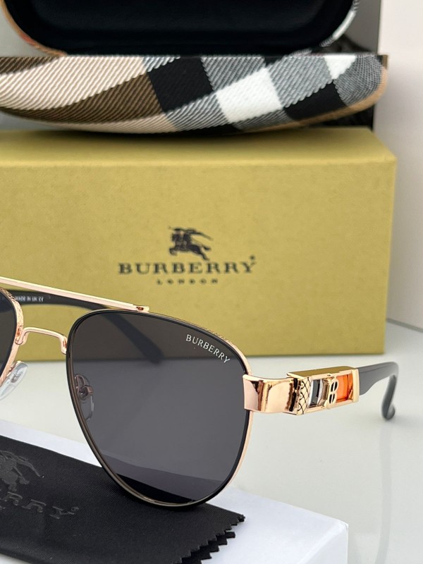 BURBERRY_AVIATOR_GOLDBLACK