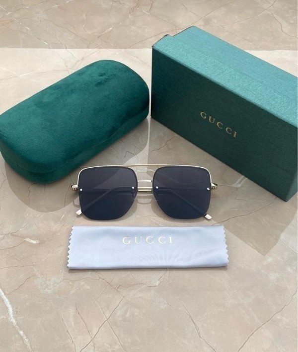 GUCCI_SQUARE_GOLDBLACK