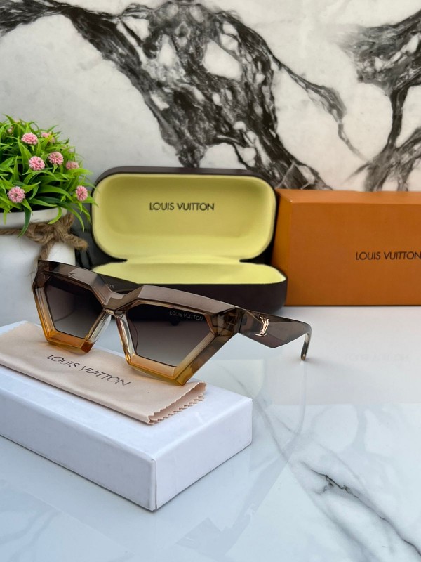 LOUIS_VUITTON_64_BROWNSHADED