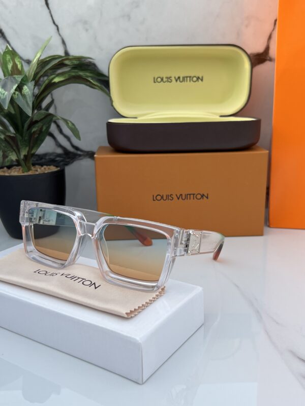 LOUIS_VUITTON_MILLIONAIRE_TRANSPARENT