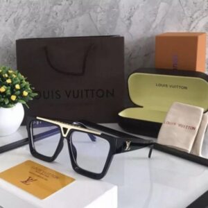 LOUIS_VUITTON_SQUARE_EVIDENCE_BLACK_PLANO