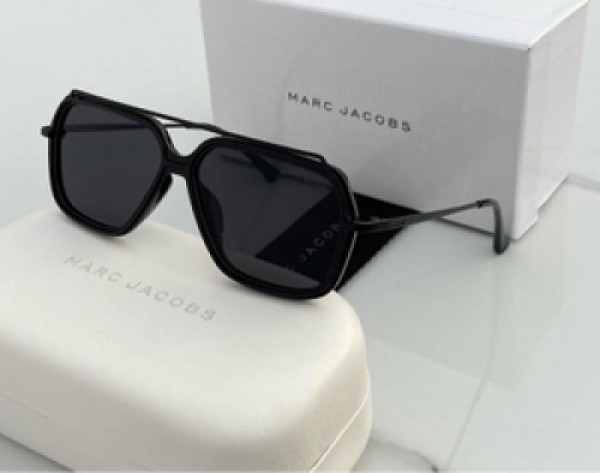 MARC JACOBS CLASSY FULL BLACK