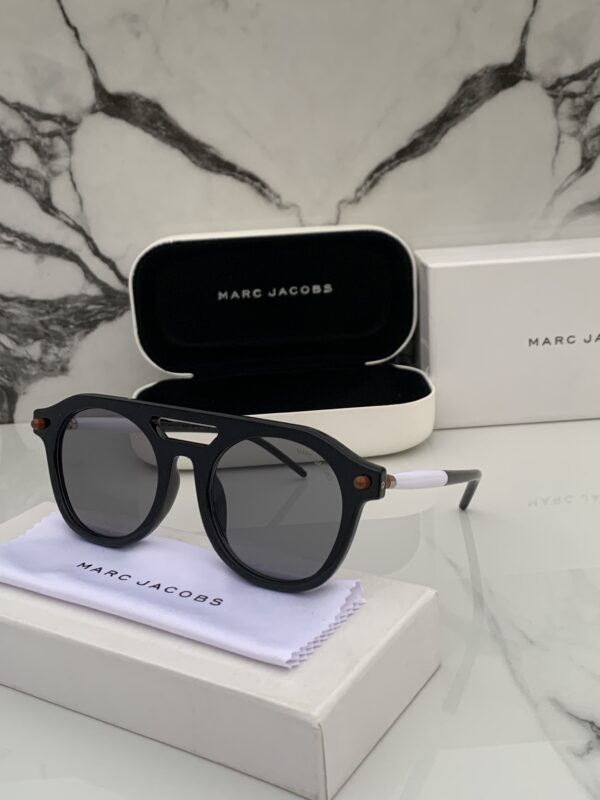 MARC JACOBS KUBORAUM 8831 BLACK WHITE