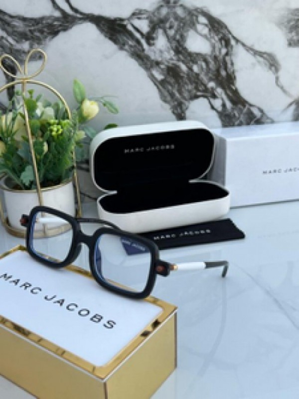 MARC JACOBS KUBORAUM BLACK PLANO