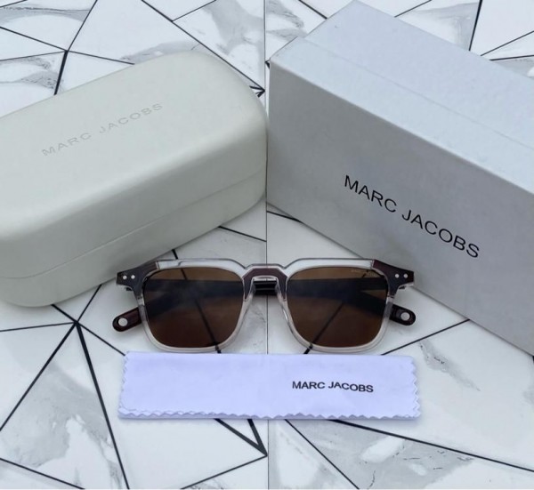 MARC JACOBS SMALL BROWN