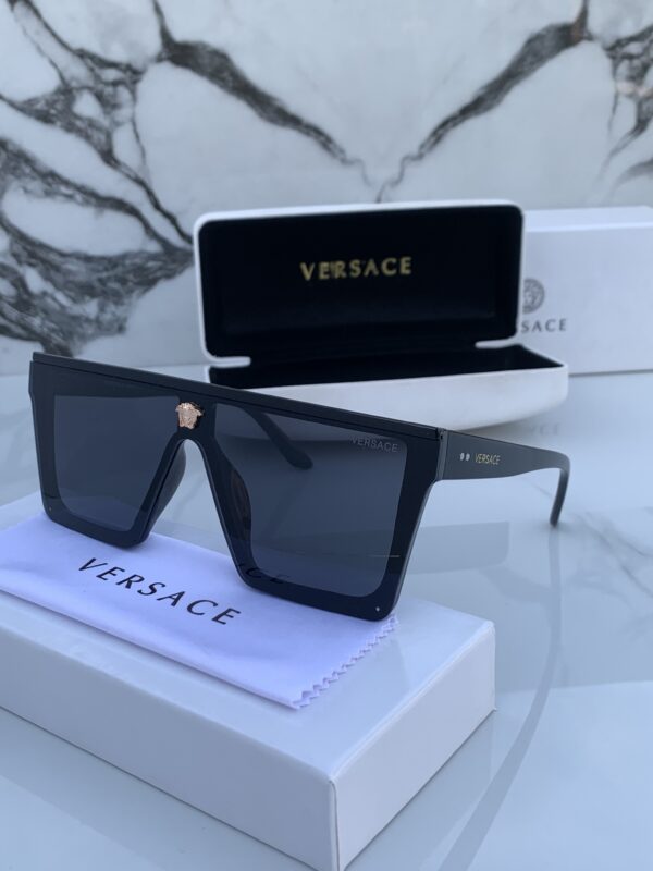 VERSACE_GURU_FULL_BLACK